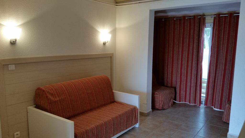 Goelia Le Mas Blanc Aparthotel Pérols Kamer foto